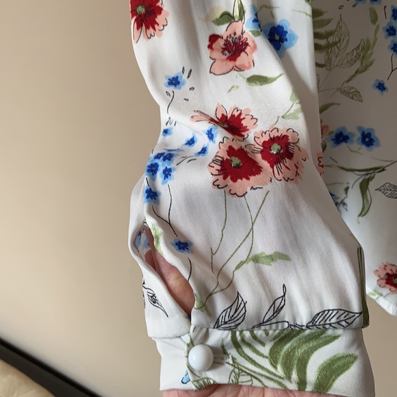 🔥4 for $20🔥 Esmara Floral Long Sleeve Blouse - Picture 5 of 6